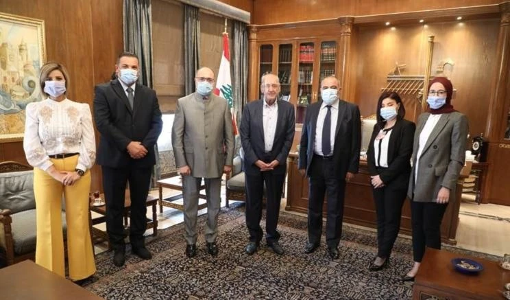 Reunión entre el presidente del Parlamento libanés, Nabih Berri, y una delegación del canal de televisión Al Mayadeen.