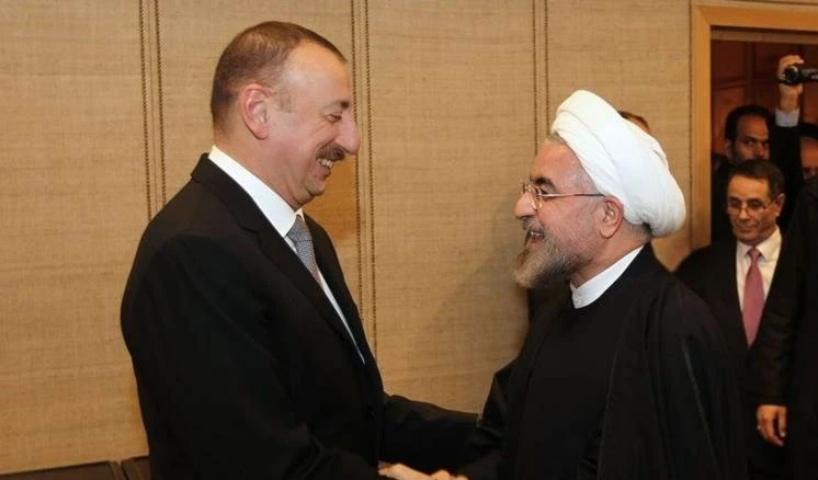 Rouhani y Aliyev confirman cooperación en la crisis de Nagorno-Karabaj.