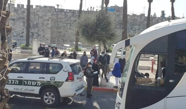Ocupación israelí impide a los palestinos entrar a Mezquita Al Aqsa por tercer viernes consecutivo.