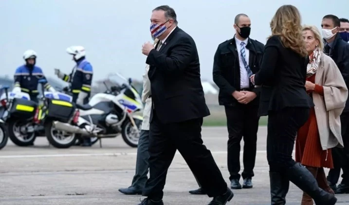 Pompeo durante su visita a París.