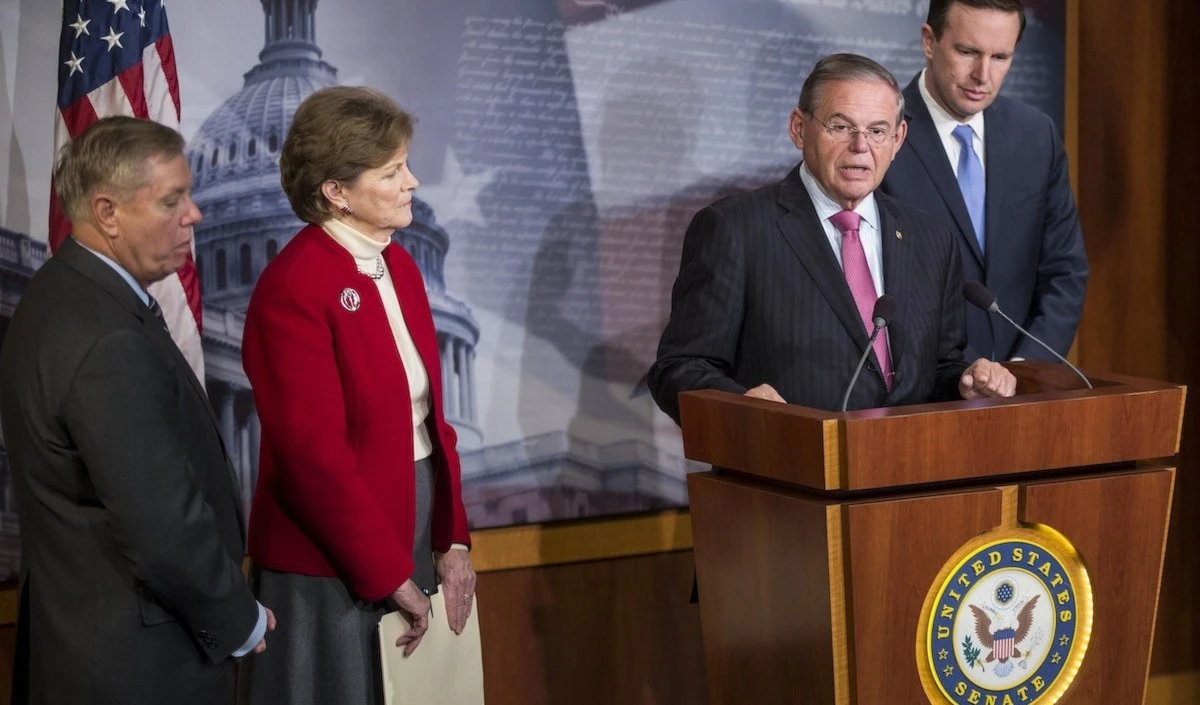 Senadores de EE.UU. tratan de detener ventas de armas a los EAU.