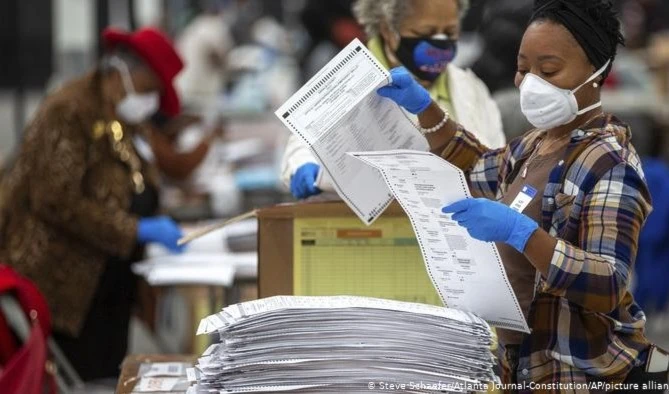 Recuento manual de votos en Georgia. Recuento manual de votos en Georgia.