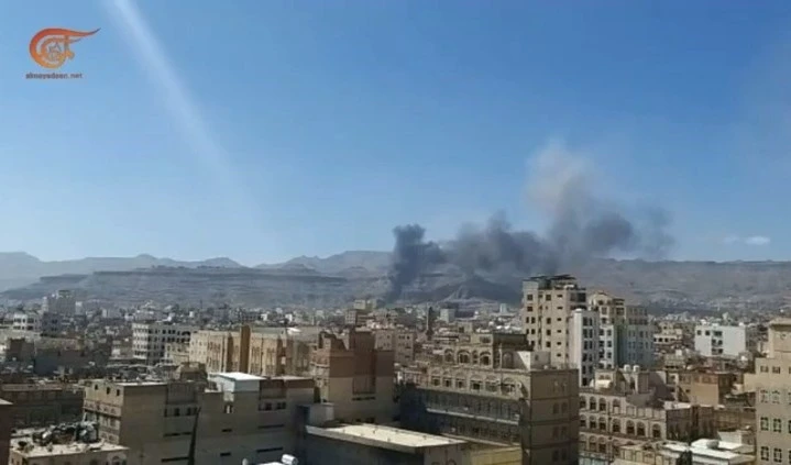 Coalición saudita intensifica ataques contra Saná.