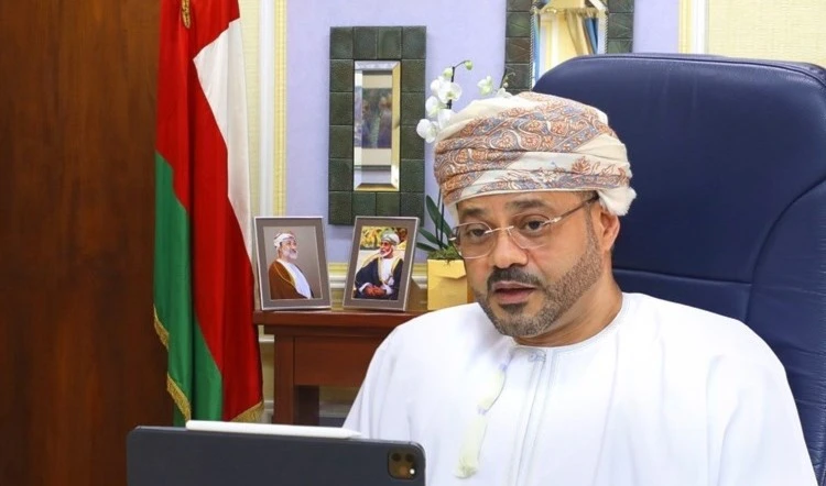 El ministro de Relaciones Exteriores de Omán, Badr Al-Busaidi.