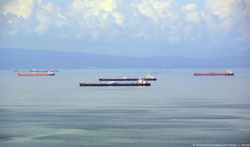 Bloomberg: La más grande flota iraní en ruta a Venezuela con combustible.