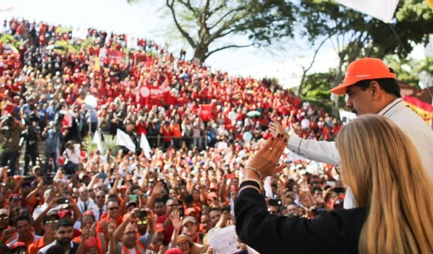 Presidente de Venezuela destaca multitudinaria movilización popular en apoyo a aerolínea Conviasa Presidente de Venezuela destaca multitudinaria movilización popular en apoyo a aerolínea Conviasa