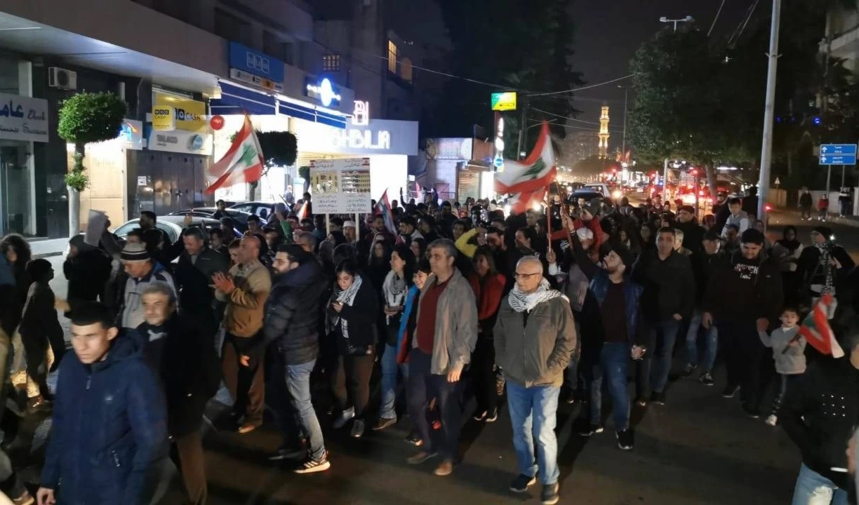 Renuevan protestas antigubernamentales en la ciudad libanesa de Sidón. Renuevan protestas antigubernamentales en la ciudad libanesa de Sidón.