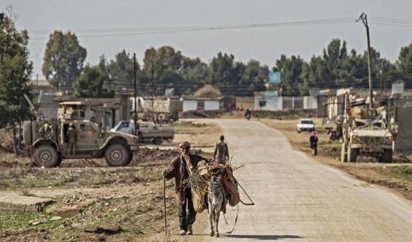 Retorna la vida a la carretera internacional entre Alepo y la frontera turca.