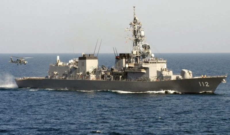 El gobierno nipón envió al destructor Takanami al Medio Oriente.