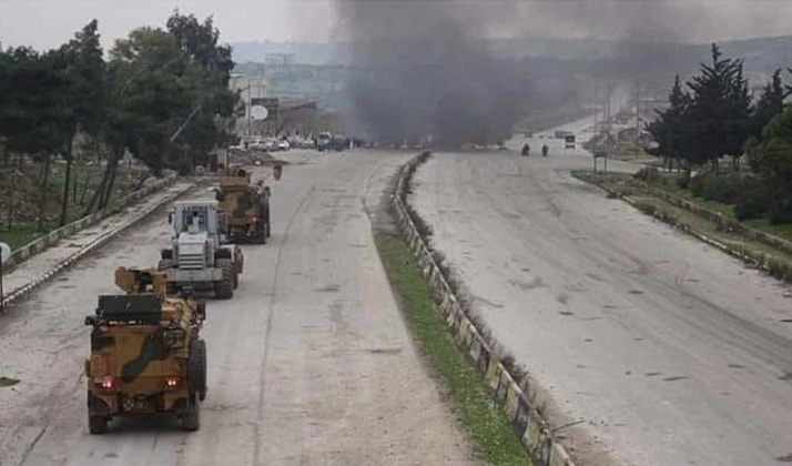 Siria: Terroristas bloquean reapertura de la autopista M-4 en Idleb.