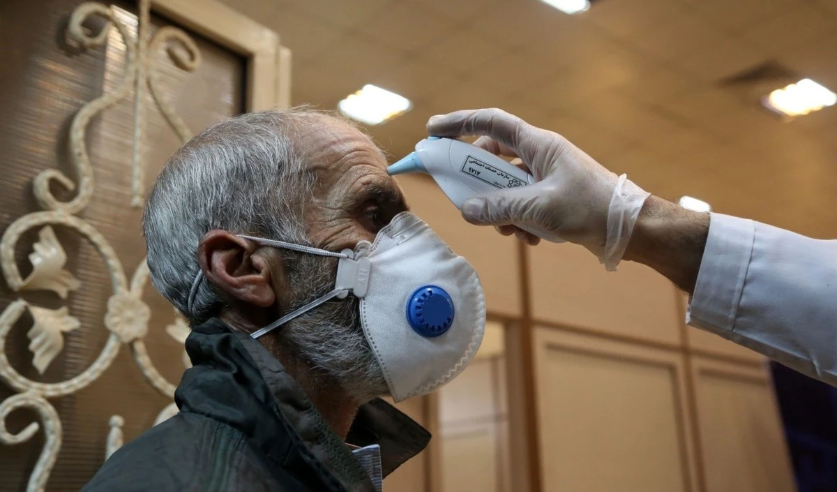 China, Turquía, Uzbekistán, los Emiratos Árabes Unidos, Alemania, Francia, el Reino Unido, Japón, Qatar, Azerbaiyán, Rusia, la OMS y el UNICEF habían ofrecido asistencia financiera y material a Irán en su lucha contra el coronavirus.