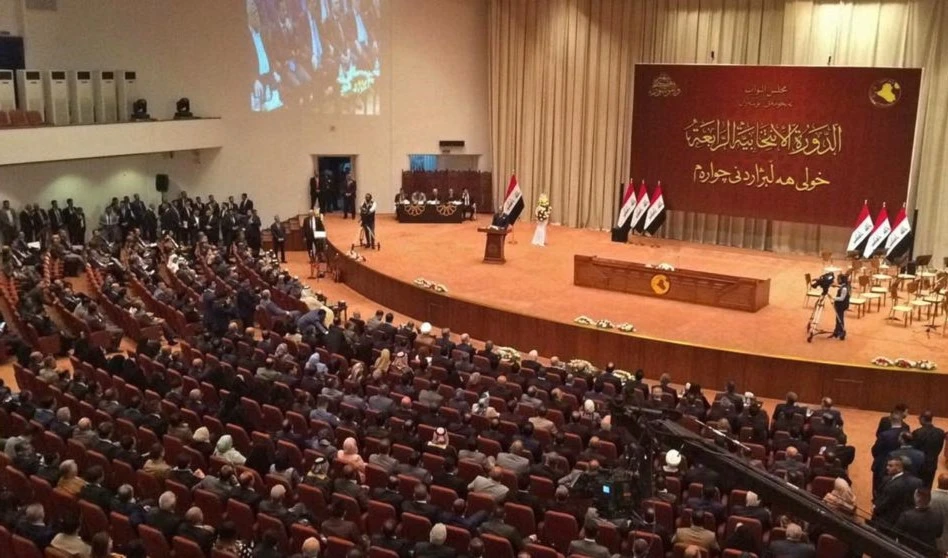 Bloques parlamentarios iraquíes piden destitución Barham Salih.