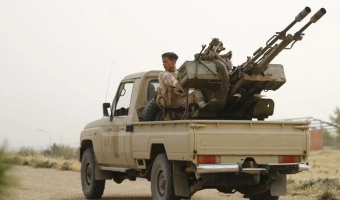 Libia: Gobierno de Al-Wefaq ataca sala de operaciones de las fuerzas de Haftar en Sabratha.