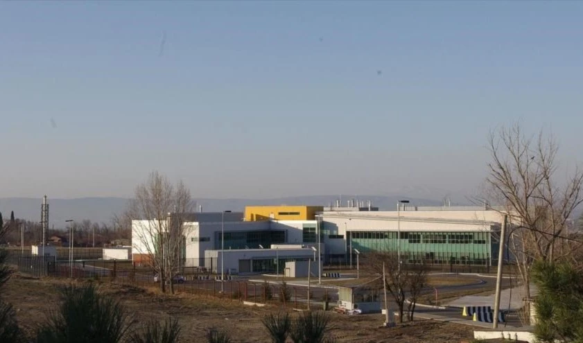 El Centro de Salud Pública de Georgia y EE.UU. Richard Lugar Center, ubicado cerca de la capital georgiana, Tiflis, a solo 17 km de la base aérea militar estadounidense Vaziani.