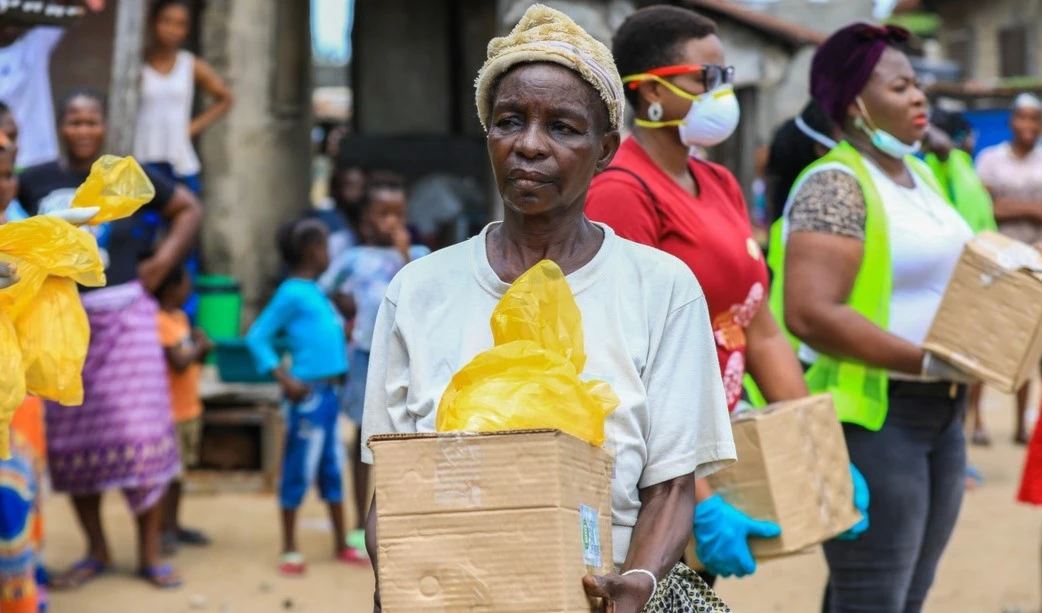 África registra aumento de 43 % en casos de Covid-19 en una semana.