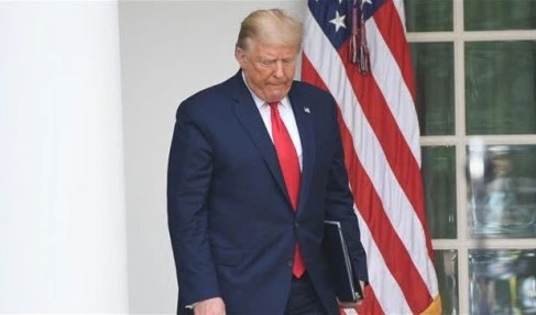 La Covid-19 adelantó la caída de la “vitrina” de Trump. La Covid-19 adelantó la caída de la “vitrina” de Trump.