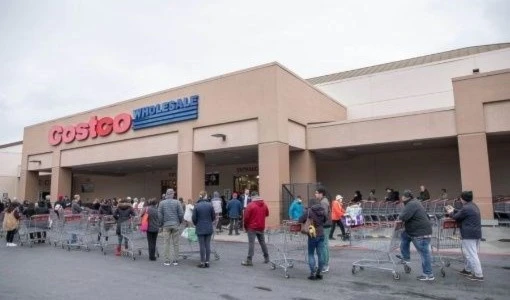 El presidente Trump ha exhortado a ciudadanos y autoridades a levantar las medidas de aislamiento aún cuando el país es el epicentro de la pandemia.  El presidente Trump ha exhortado a ciudadanos y autoridades a levantar las medidas de aislamiento aún cuando el país es el epicentro de la pandemia.