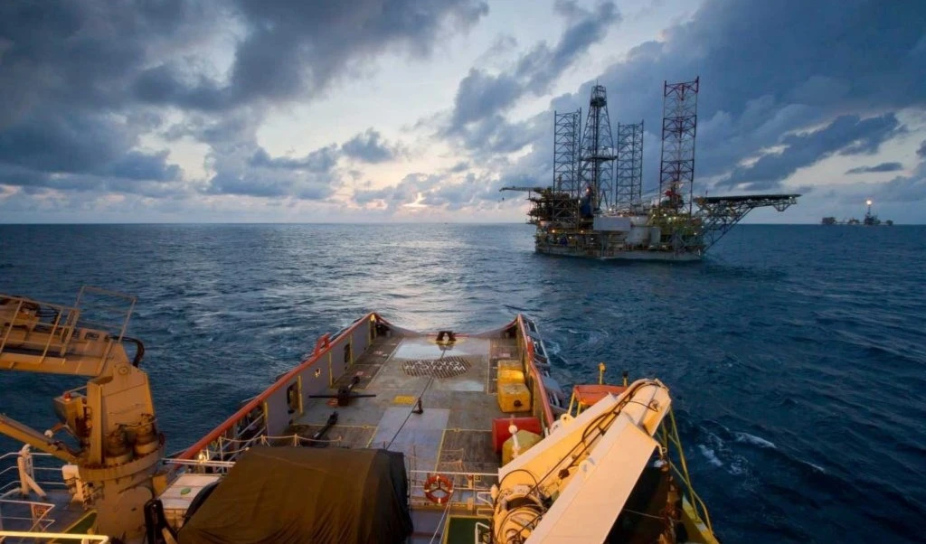 El mercado petrolero enfrenta una disminución de la demanda a un nivel sin precedentes debido a los efectos del Covid-19 en la actividad económica mundial. 