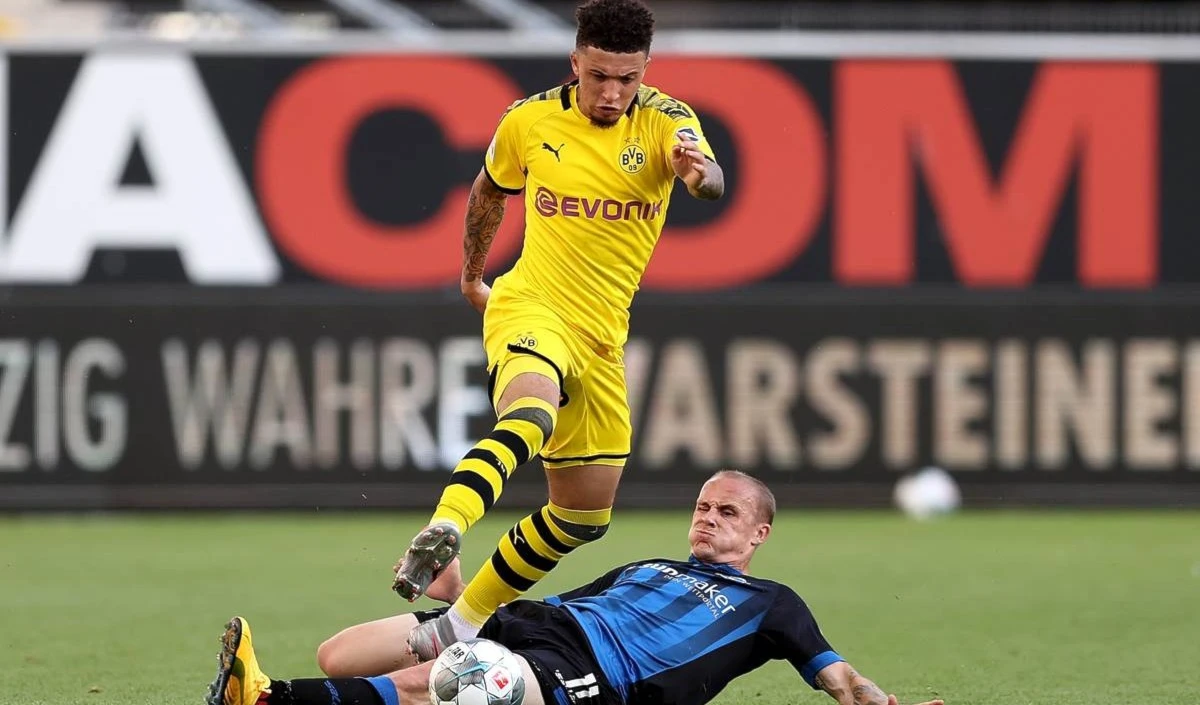 Borussia Dortmund aplasta al Paderborn con triplete de Sancho