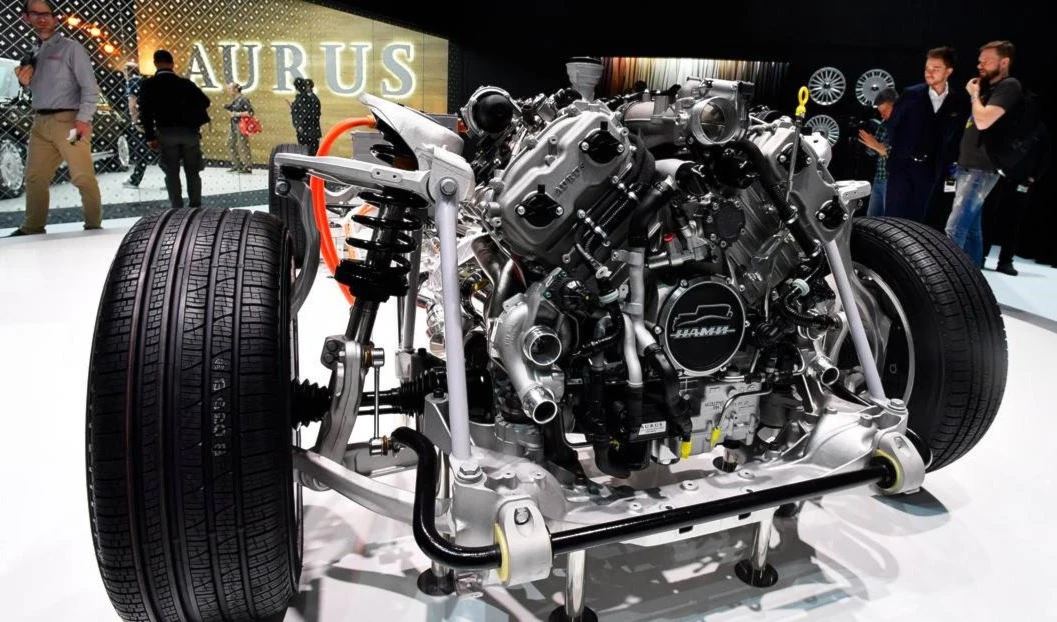 Rusia empleará los mismos motores de las limusinas Aurus para equipar aviones (Mikhail Voskresensky / Sputnik)