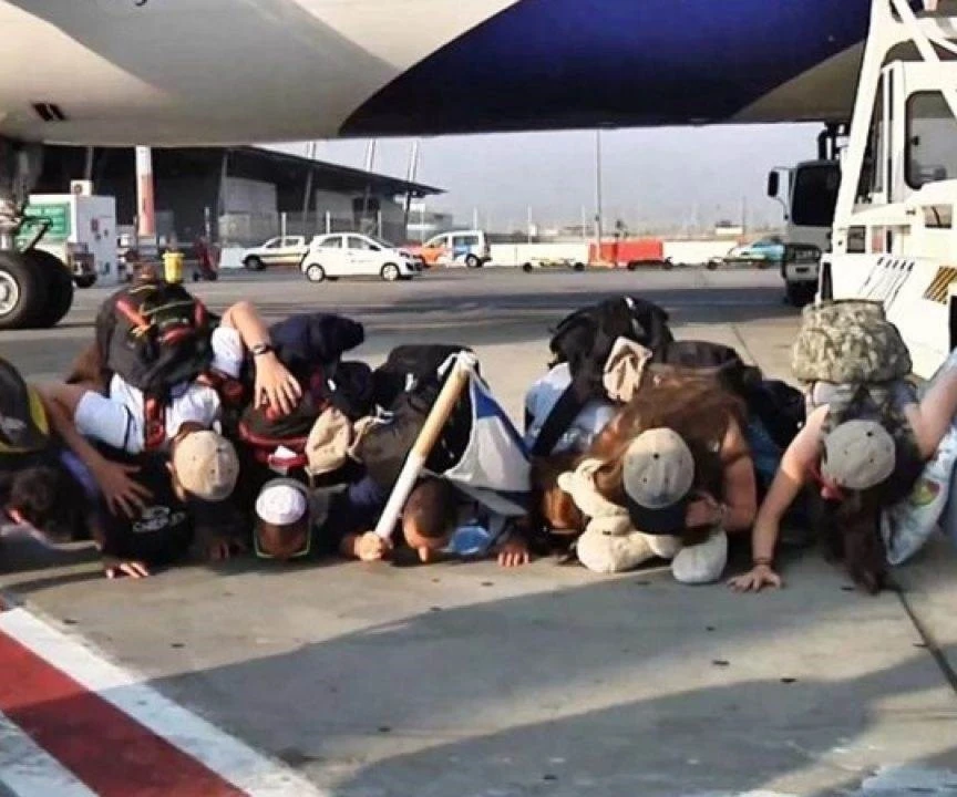 Judíos de todo el mundo siguen regresando a (Israel).