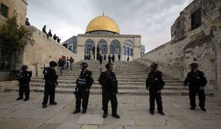 Las fuerzas de ocupación continúan sus redadas en Cisjordania y Jerusalén