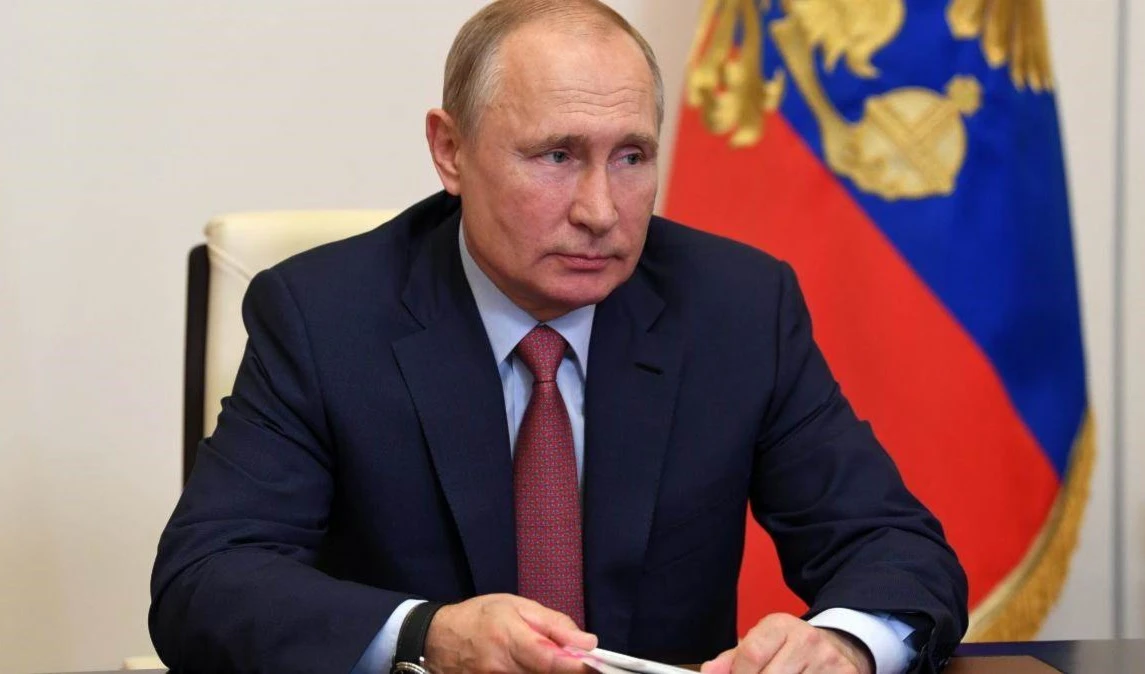 Putin admite posibilidad de reelección.