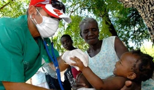 Condenan maniobra de EE.UU. contra colaboración médica cubana.