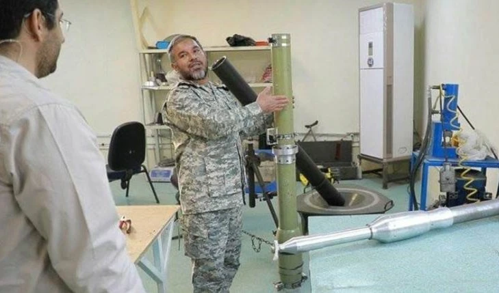 Irán presenta tres nuevos equipos militares de fabricación nacional.