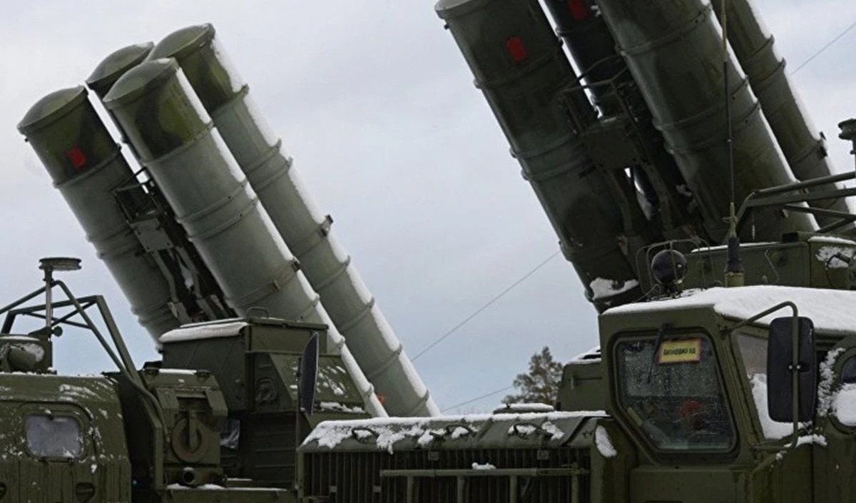 Sistema antimisiles S-400 de fabricación rusa.