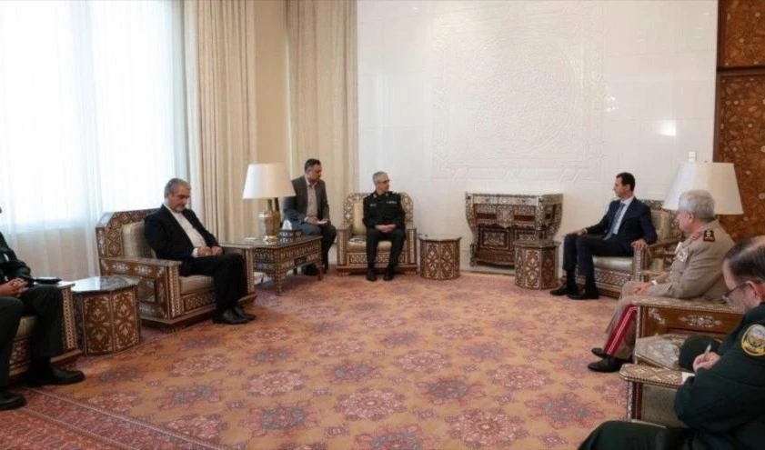 El presidente de Siria, Bashar al-Assad, recibe al jefe del Estado Mayor de las Fuerzas Armadas de Irán, general de división Mohammad Hosein Baqeri, en Damasco.