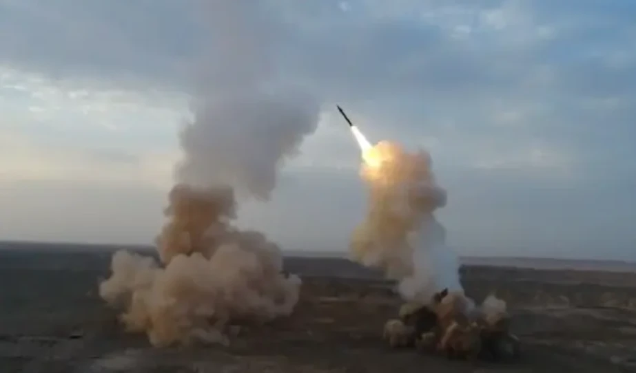 Lanzamiento de misil crucero en Irán.