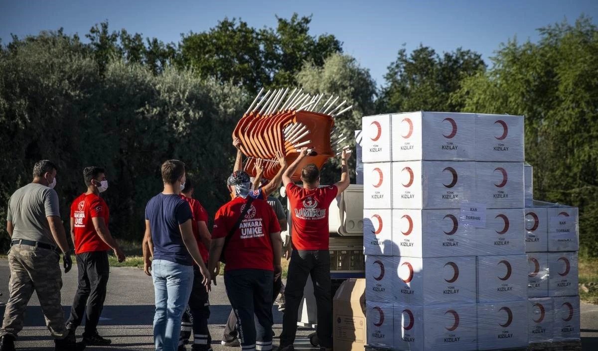 Envío de asistencia médica a El Líbano por el Ministerio de Salud de Turquía. Envío de asistencia médica a El Líbano por el Ministerio de Salud de Turquía.