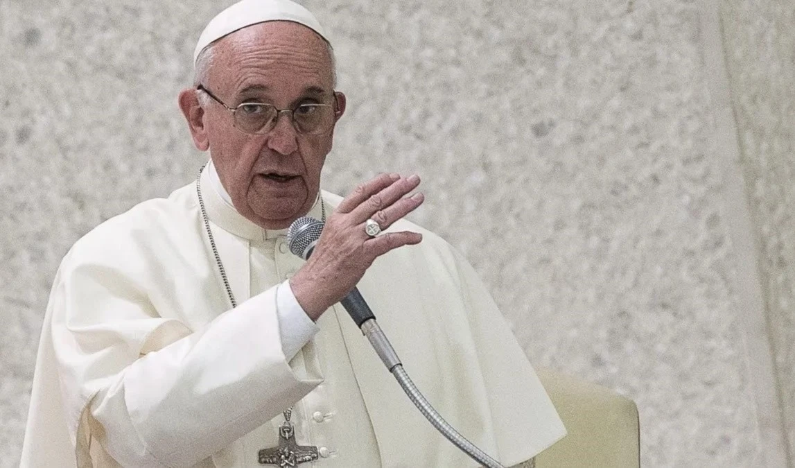 Papa Francisco envía 250 mil euros de ayuda a Iglesia católica libanesa.