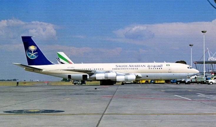 Arabia Saudita levantará suspensión de vuelos internacionales.