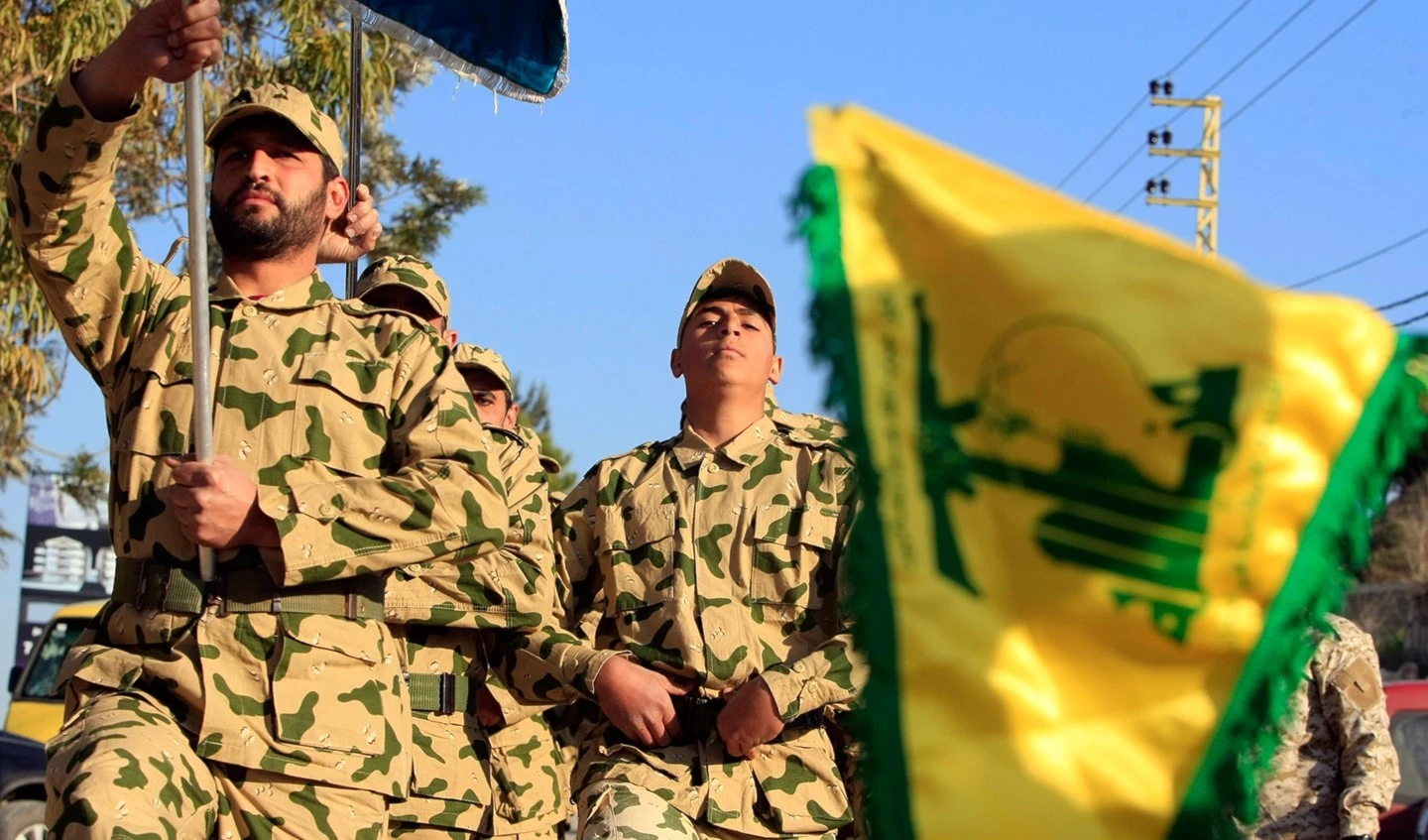 Diplomático de EE.UU. acusa Hizbullah de almacenar explosivos en toda Europa.