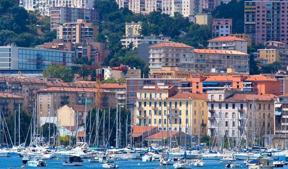 La cumbre tendrá lugar el jueves en un balneario de la bahía de Ajaccio.