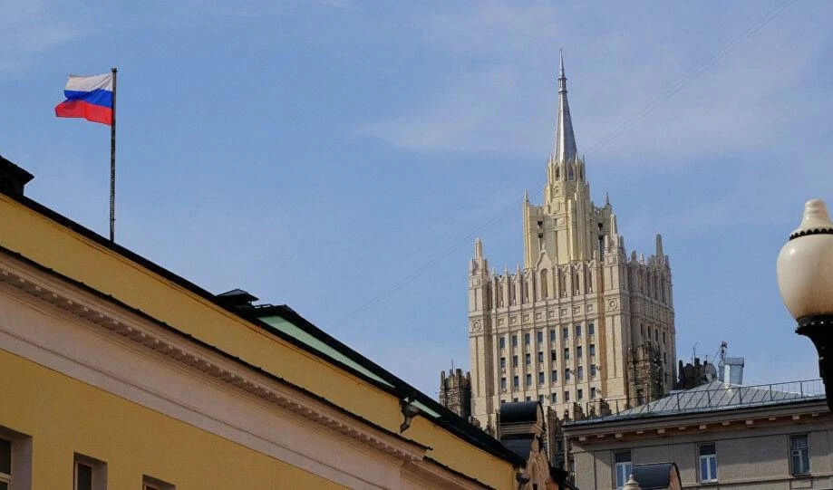 Moscú: Retorno de EE.UU. al pacto nuclear no debe incluir su revisión