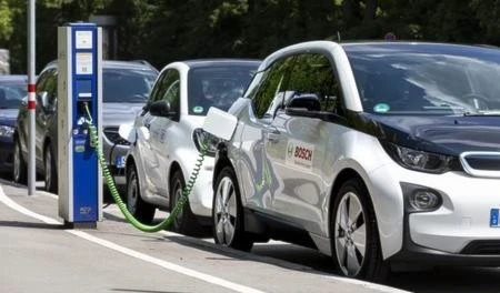 Las baterías de los futuros autos eléctricos tendrán 10 veces más capacidad