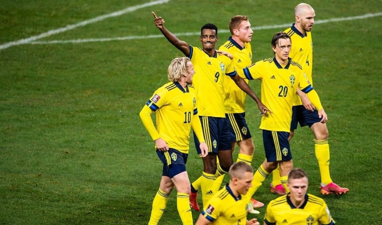 Suecia vence y conserva opciones en eliminatorias europeas de fútbol