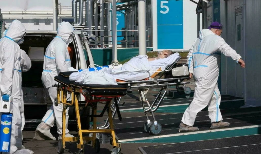 Rusia registra cinco días seguidos con más de 900 muertes por la Covid-19