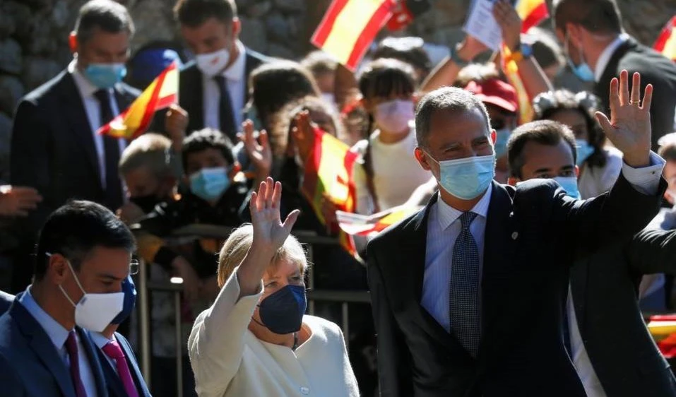 Merkel: La unidad es importante para competir fuera de la UE