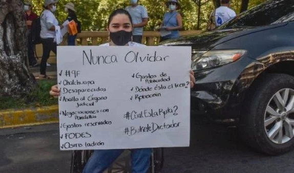 Jornadas de protesta en El Salvador contra autoritarismo del gobierno Jornadas de protesta en El Salvador contra autoritarismo del gobierno