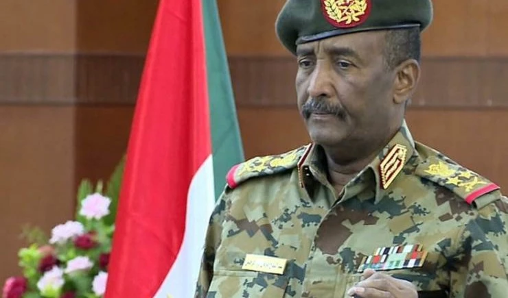 Al-Burhan revela el paradero del Primer Ministro detenido y la fecha de su liberación
