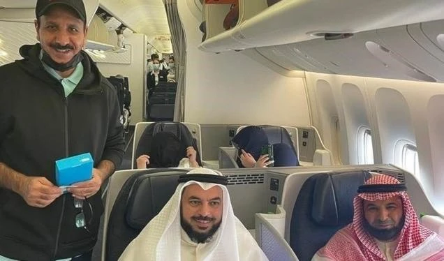 Jamaan al-Harbash, Mubarak al-Waalan y Salem al-Namlan regresan a Kuwait.