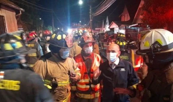 Varias personas fallecidas en incendio en casa de acogida en Chile