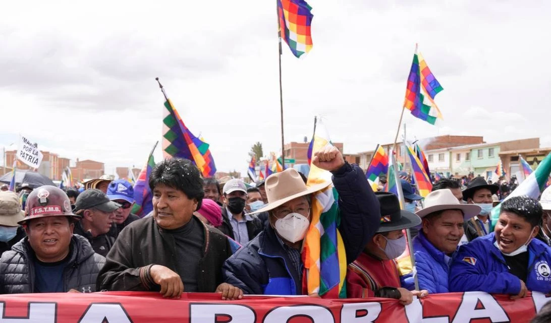 Bolivia marchó por la Patria en su sexta jornada Bolivia marchó por la Patria en su sexta jornada