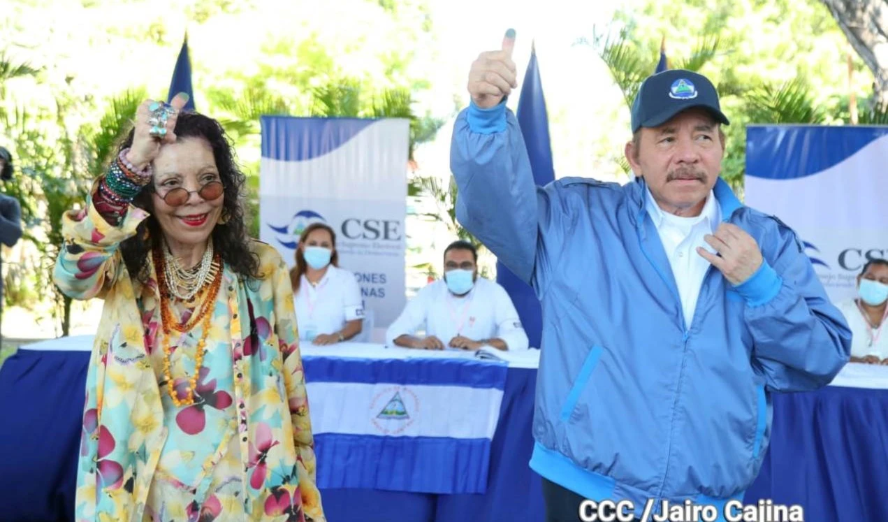 Gobernantes nicaragüenses ejercen derecho al voto Gobernantes nicaragüenses ejercen derecho al voto