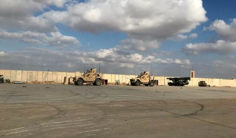Fuerzas de EE.UU. se retiran por completo de la base iraquí de Ain Al-Assad. Fuerzas de EE.UU. se retiran por completo de la base iraquí de Ain Al-Assad.