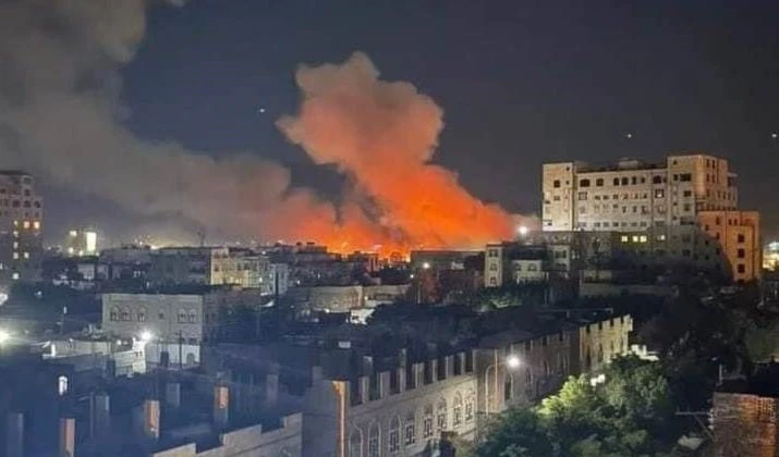 Coalición saudí lanza ataques contra barrios residenciales de la capital yemení.